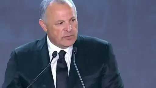 أبوريدة يعقد جلسات مع خبراء...