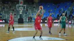 الأهلي يفوز على الطيران بـ...