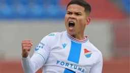 صفقة الأهلي المحتملة.. إيفرتون يبدأ...