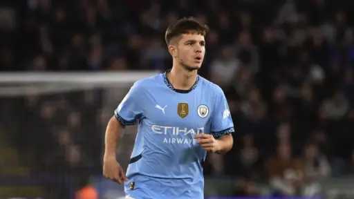 منافسة بين بروسيا وباير ليفركوزن...