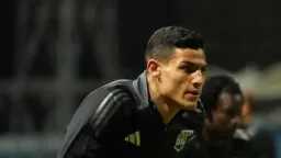 الأهلي يحسم صفقة مصطفى العش...