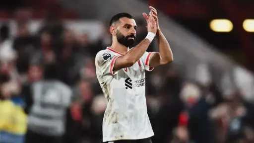 محمد صلاح يفوز بجائزة لاعب...