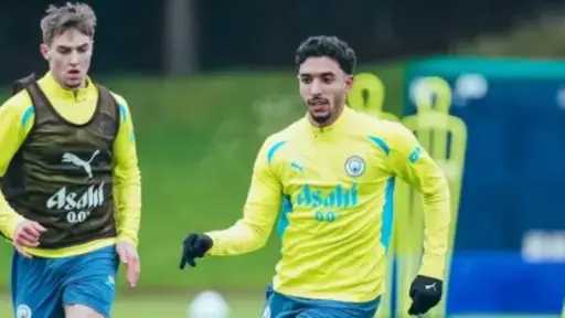 مرموش يقود هجوم مانشستر سيتي...