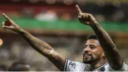 الشباب السعودي يسابق الزمن لخطف...