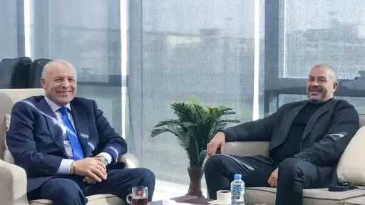 اجتماع بين اتحاد الكرة والرابطة...