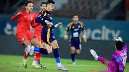 الاهلي يفوز على مودرن سبورت...