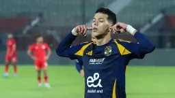 إمام عاشور يخطف صدارة هدافي...