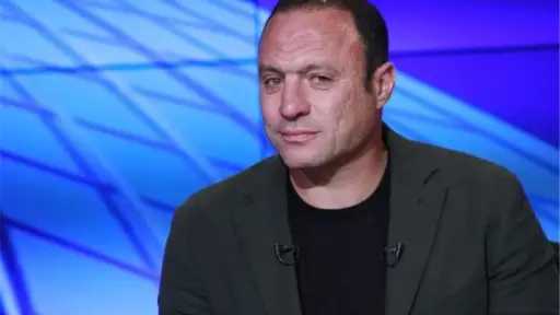نادر السيد ينتقد التخبط الإداري...