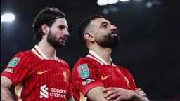 محمد صلاح يقود هجوم ليفربول...