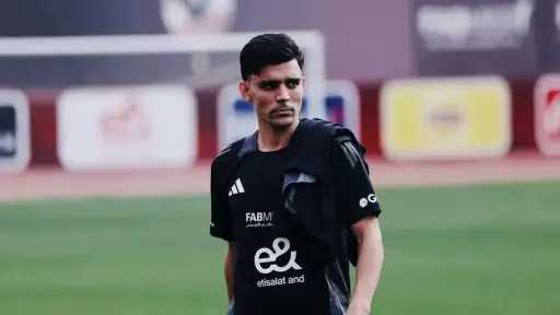 بن شرقي يعادل إنجاز إمام...