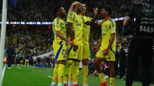 النصر يحقق فوزًا مثيرًا على...