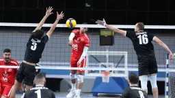 رجال طائرة الأهلي يفوز على...