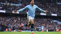 مرموش يحقق هاتريك تاريخي في...