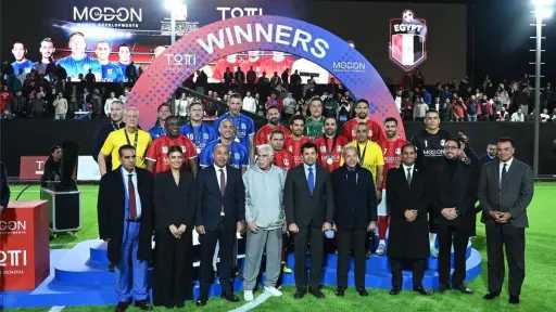 وزير الرياضة يشهد المباراة الاستعراضية...