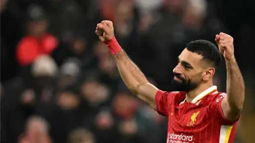محمد صلاح يقود هجوم ليفربول...
