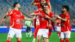 الأهلي يهزم الطلائع بثنائية ويواصل...