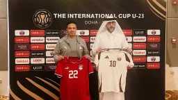 منتخب الشباب يلعب بالقميص الأحمر...