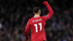 محمد صلاح يقترب من تجديد...