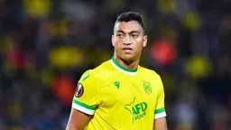 حقيقة مفاوضات الأهلي مع مصطفى...