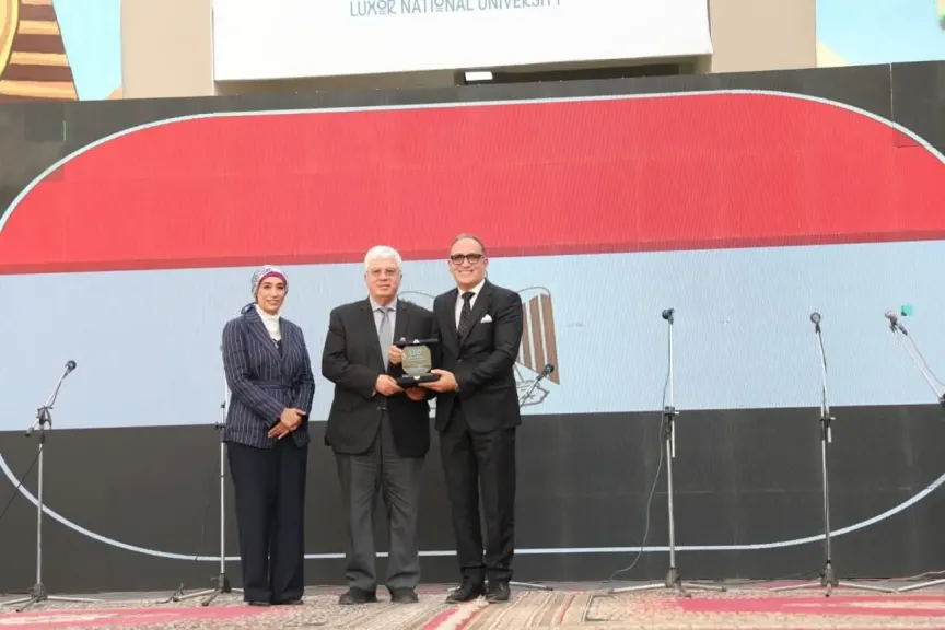 تكريم د.اسامة أبونار